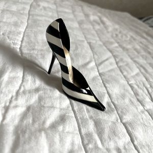 Collectible Rare just the right shoe raine 2007 live from New York pump